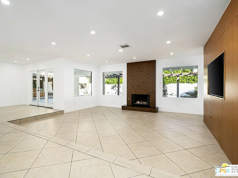 2750 E Vincentia Rd — Photo 19
