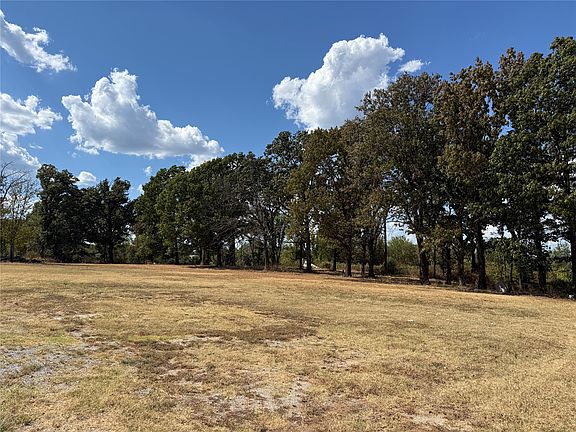 4th image of 629 S Highway 59