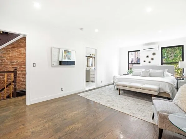 308 Clifton Place image 11 of 32