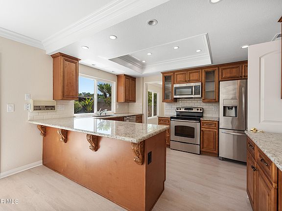 4th image of 263 N Greenmeadow Ave