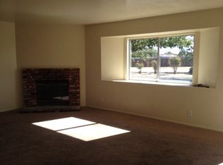 21450 Laguna Rd APT 3, Apple Valley, CA 92308