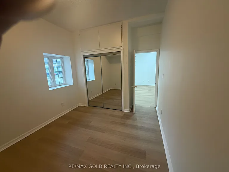 150 Kenwood Ave #B — Photo 5