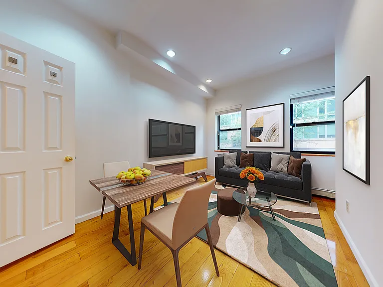 249 E 53rd St #1C — Photo 1