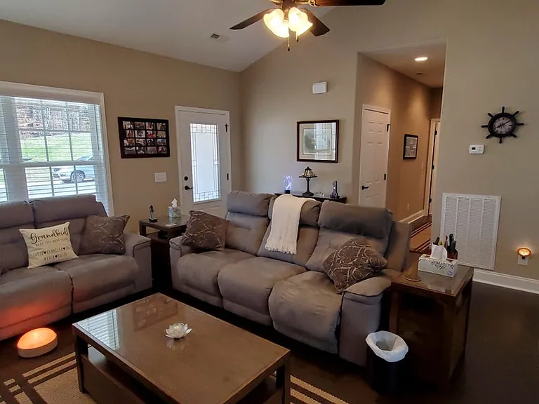 284 Piper Gln — Photo 4
