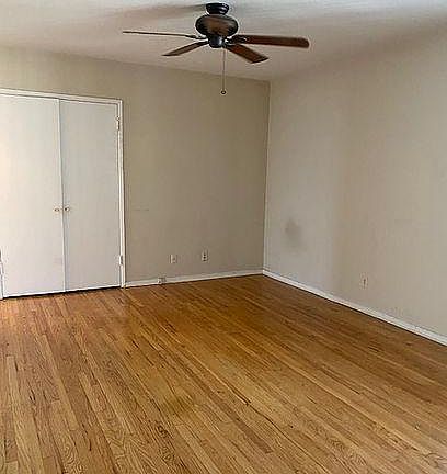 4th image of 5656 1/2 W San Vicente Blvd