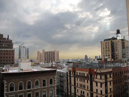 Sold by Sotheby's International Realty | media 17