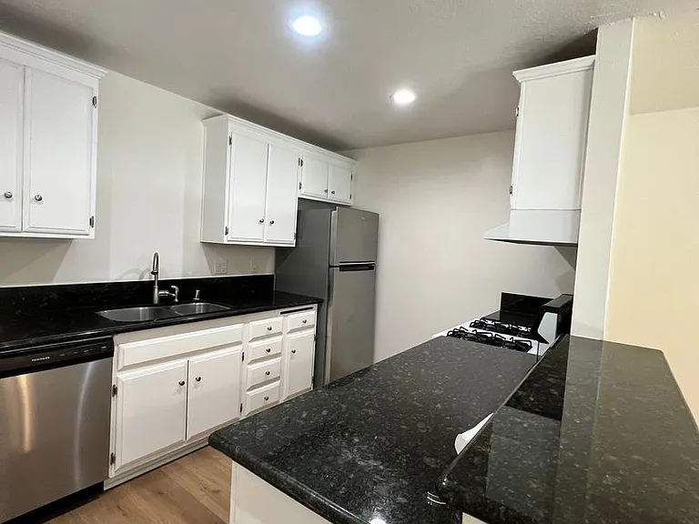 6600 Warner Ave #21 — Photo 7