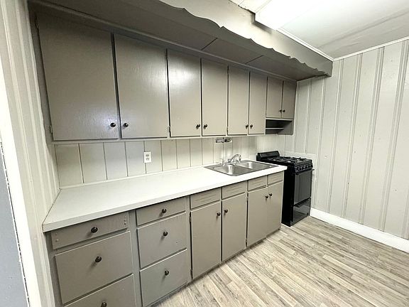 2nd image of 123 S 39th St #6