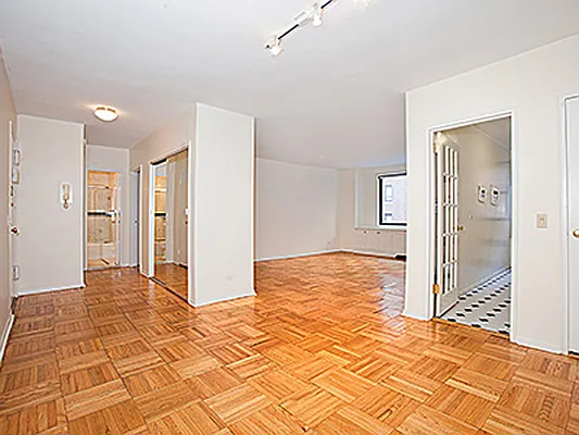 Rented by Sotheby's International Realty | media 20