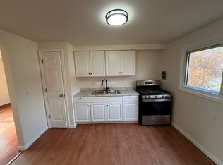 148 Ballantyne Rd APT 4, Syracuse, NY 13205