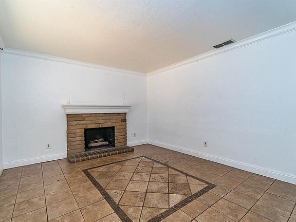 5th image of 9030 Aylesford Ln