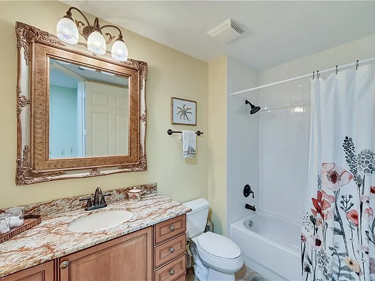 400 Flagship Dr #403 — Photo 14