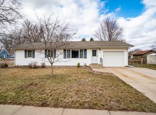 1912 Virginia Ln, Eau Claire, WI 54703