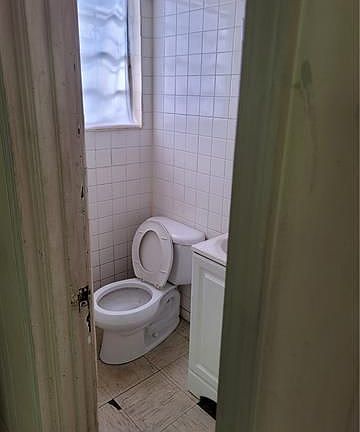 4th image of 1913 7th St #9