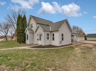 209 E James St, Paynesville, MN 56362