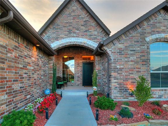 3rd image of 17305 Serrano Dr