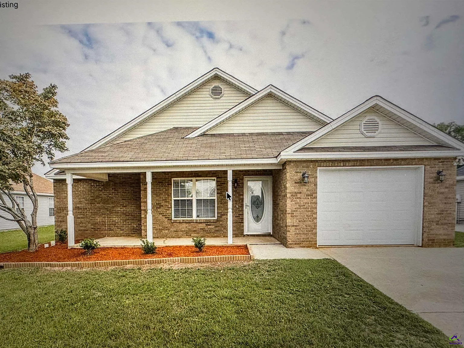 3 bed, 2.0 bath, 1414 sqft, $1,750 — Photo 1