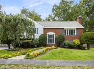 23 Longbow Cir, Lynnfield, MA 01940