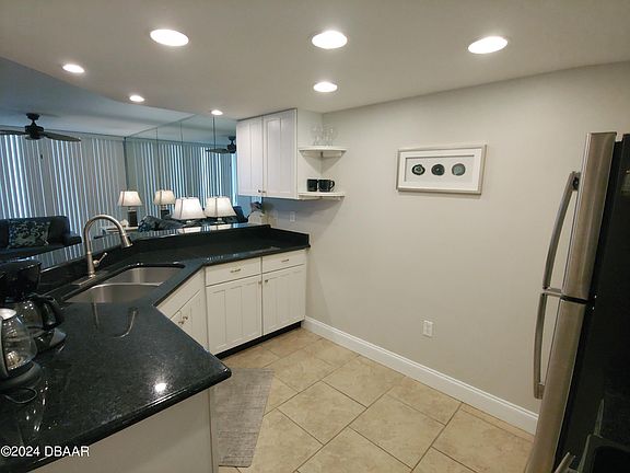 4th image of 4453 S Atlantic Ave Unit 505