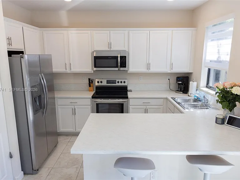 24950 SW 114th Ave — Photo 3