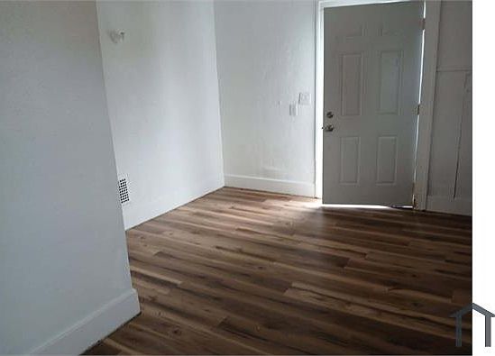 3rd image of 805.5 E 4th St