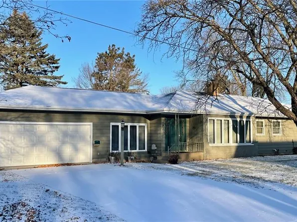 1021 Shore Drive, Menomonie, WI 54751