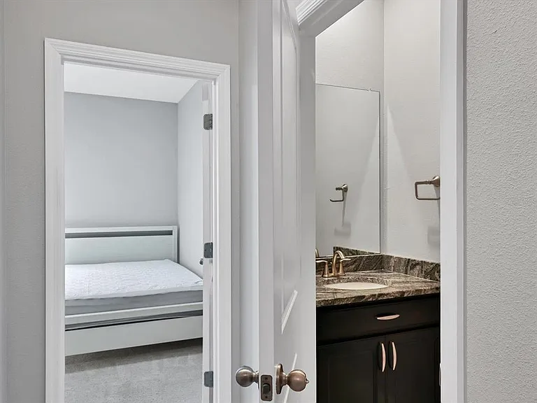 17605 Cantarina Cv — Photo 26