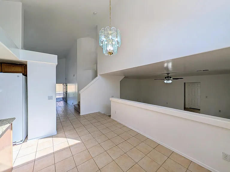 6416 N 78th Ln — Photo 5