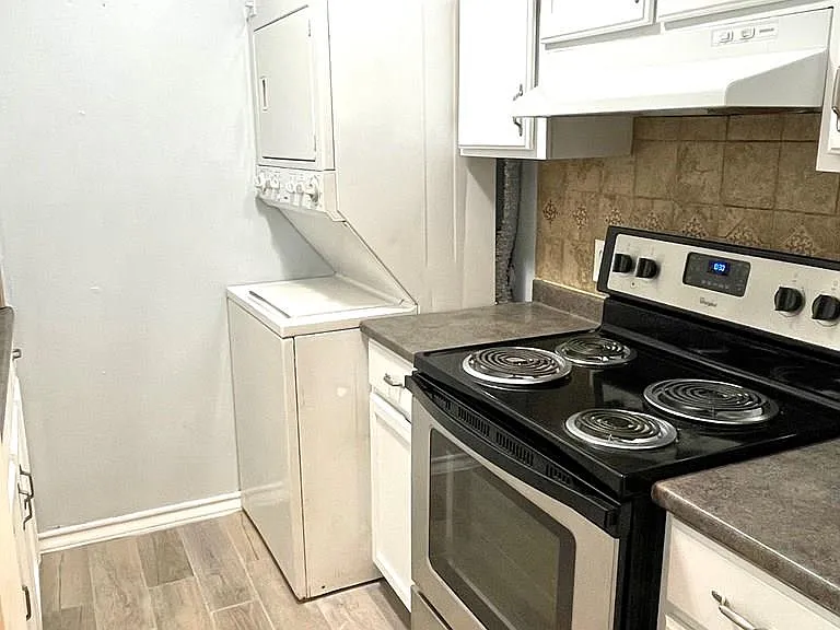 806-2 Continental Cir — Photo 6