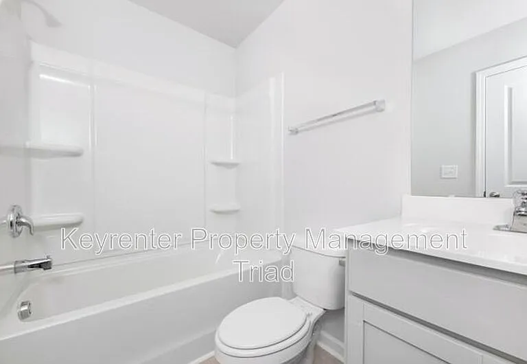 1122 Banworth Ct — Photo 11