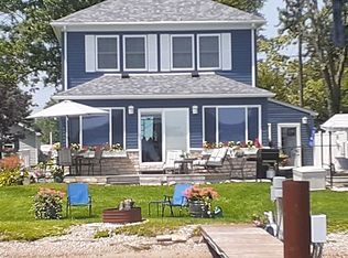 7967 River Rd, Cottrellville, MI 48039