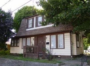 2166 8th St SW, Akron, OH 44314