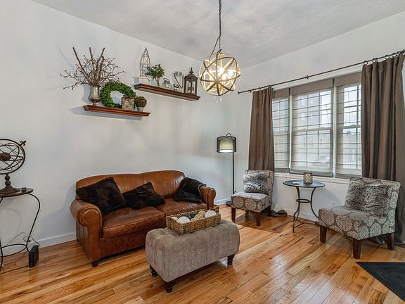 3rd image of 2459 N Clybourn Ave #1