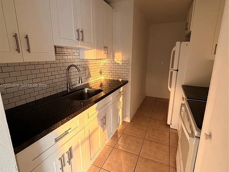 7250 SW 94th Pl #B8 — Photo 22
