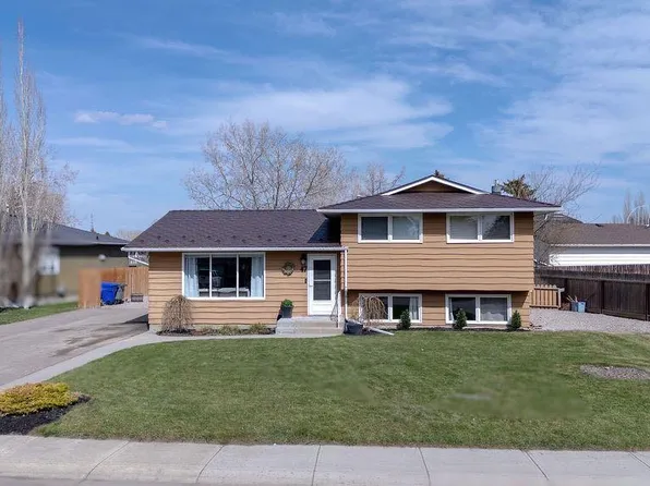 47 W Willow Rd, Claresholm, AB T0L 0T0