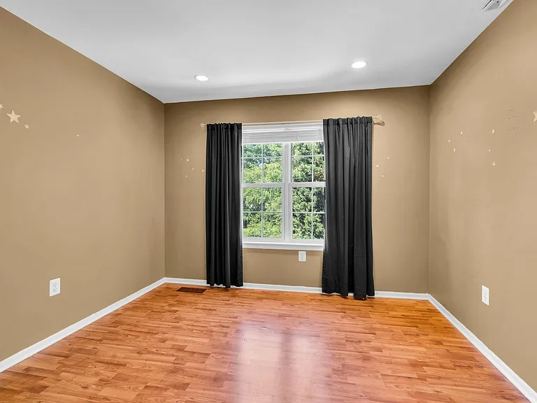 6 Marybeth Ct — Photo 38