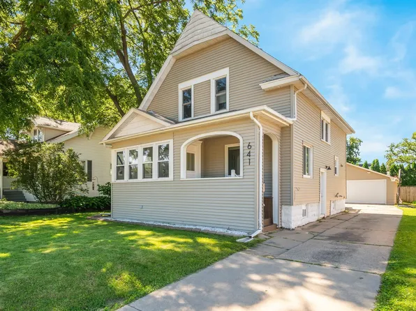 641 W South Park Ave, Oshkosh, WI 54902