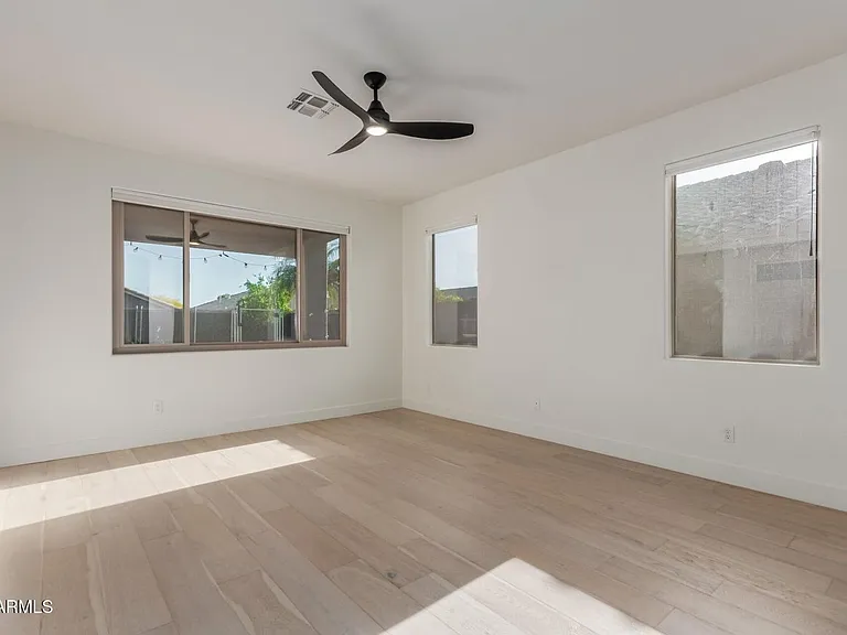 5127 E Charleston Ave — Photo 15