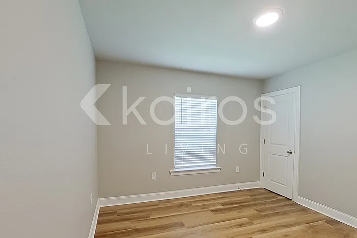 13760 Willowmore Dr — Photo 10