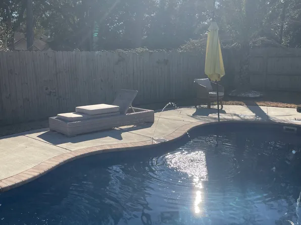 6042 Beulah Oaks Dr, Pensacola, FL 32526