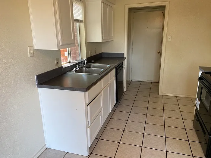 627 Overlook Ct — Photo 4