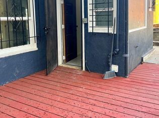 2 Peroly Ct, Oakland, CA 94601