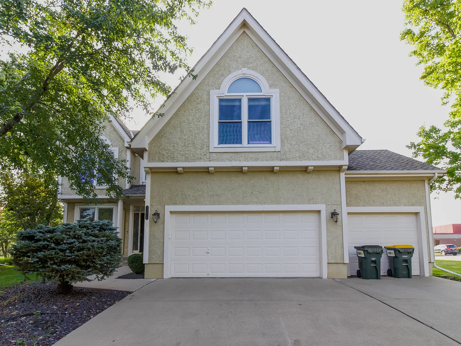 4 bed, 3.5 bath, 3114 sqft, $3,500 — Photo 1