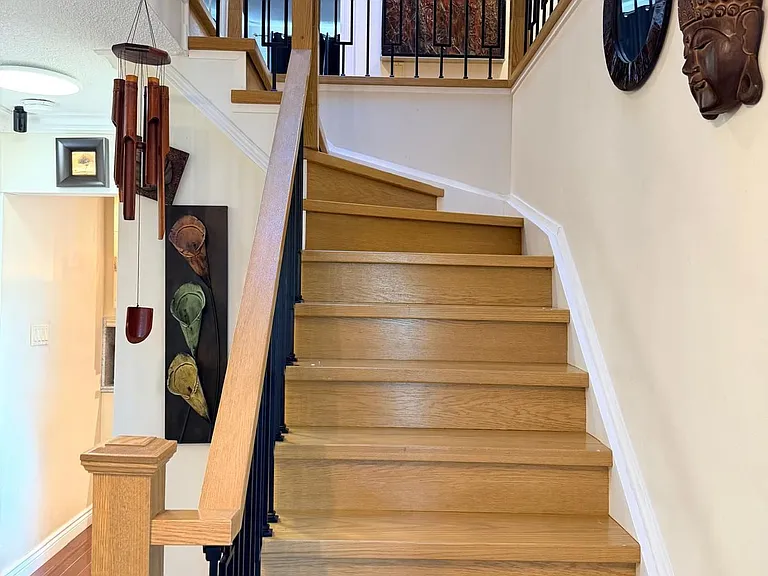 209 Bassett Blvd — Photo 4