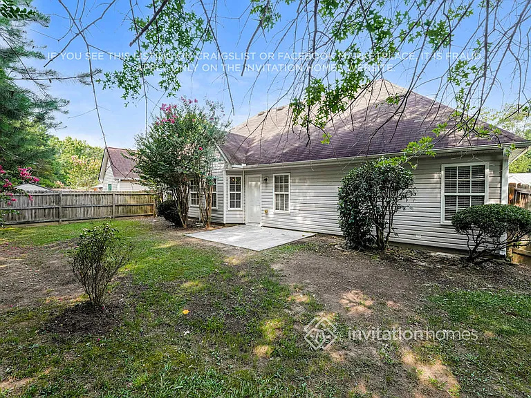 1346 Haynes Trace Ct — Photo 16