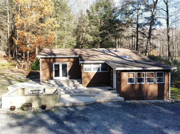 83 Drehersville Rd, Orwigsburg, PA 17961