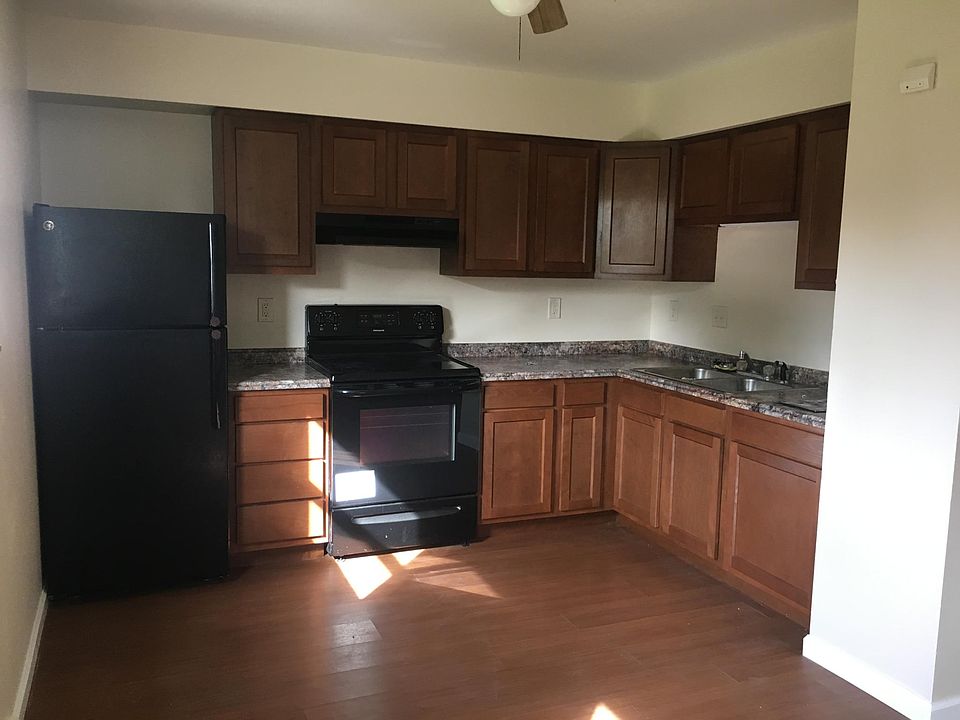 1st image of 1418 Custer Dr