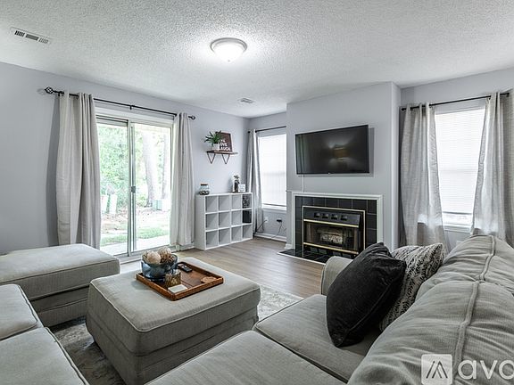 2nd image of 3003 C Mulberry Ln