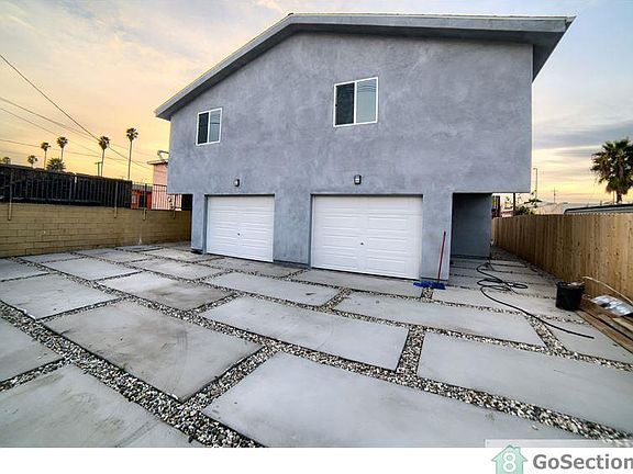 5th image of 11164 S Figueroa St #2