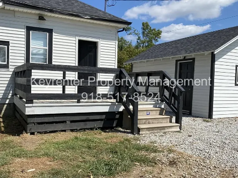 317 E Will Rogers Blvd — Photo 10